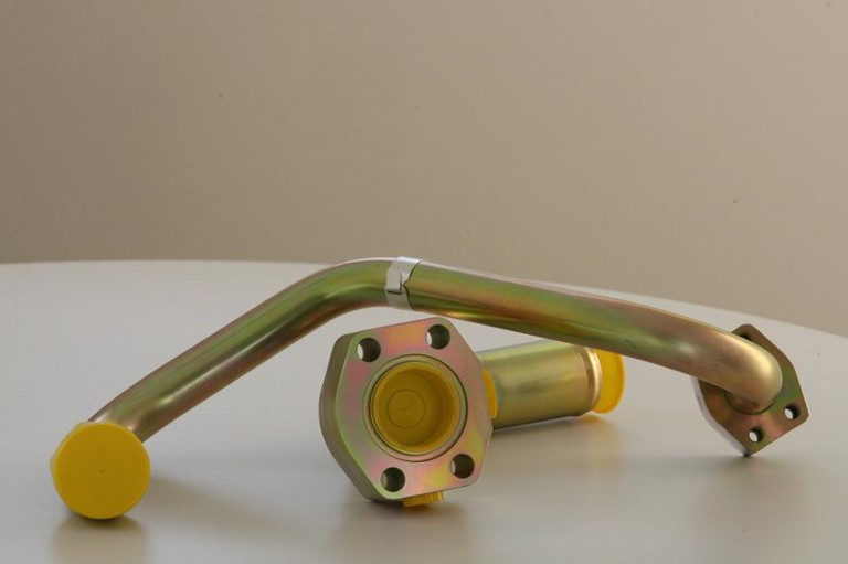 Tube hydraulique brasé et dudgeonné